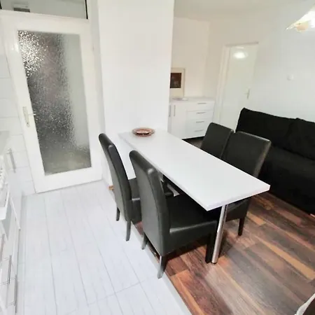Apartment Apartman Marko *
